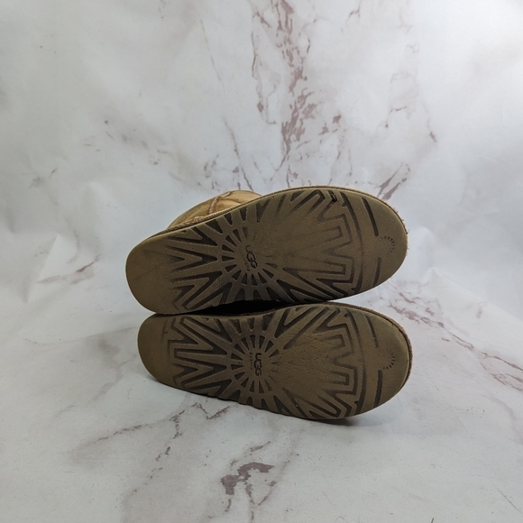 Ugg Boots Women US 6 EU 37 Short Ankle Bootie Chestnut Tan Brown Shearling 5825 - Picture 8 of 9